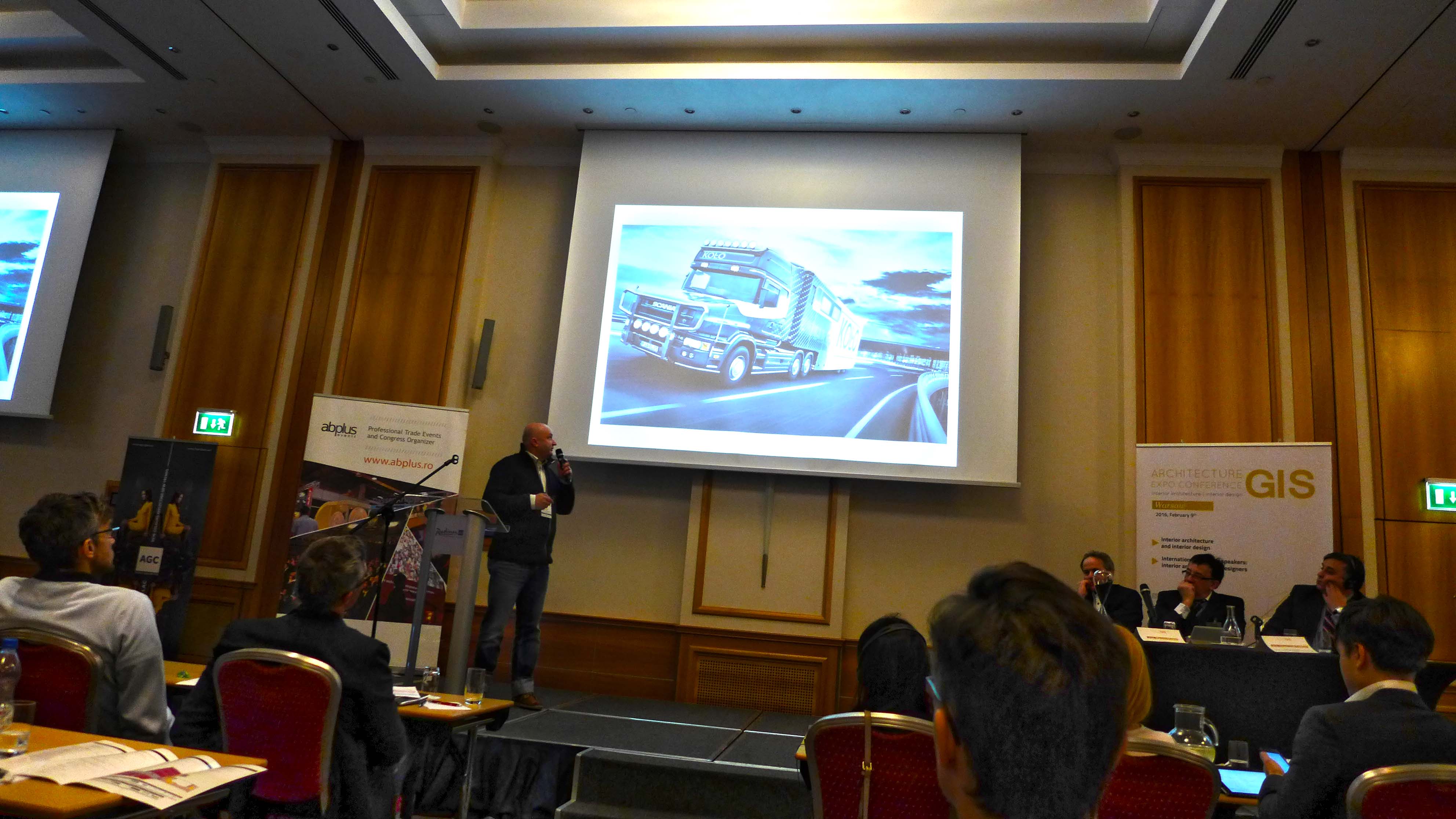 Janusz Kaniewski w swojej opowieści o najpiękniejszej ciężarówce świata